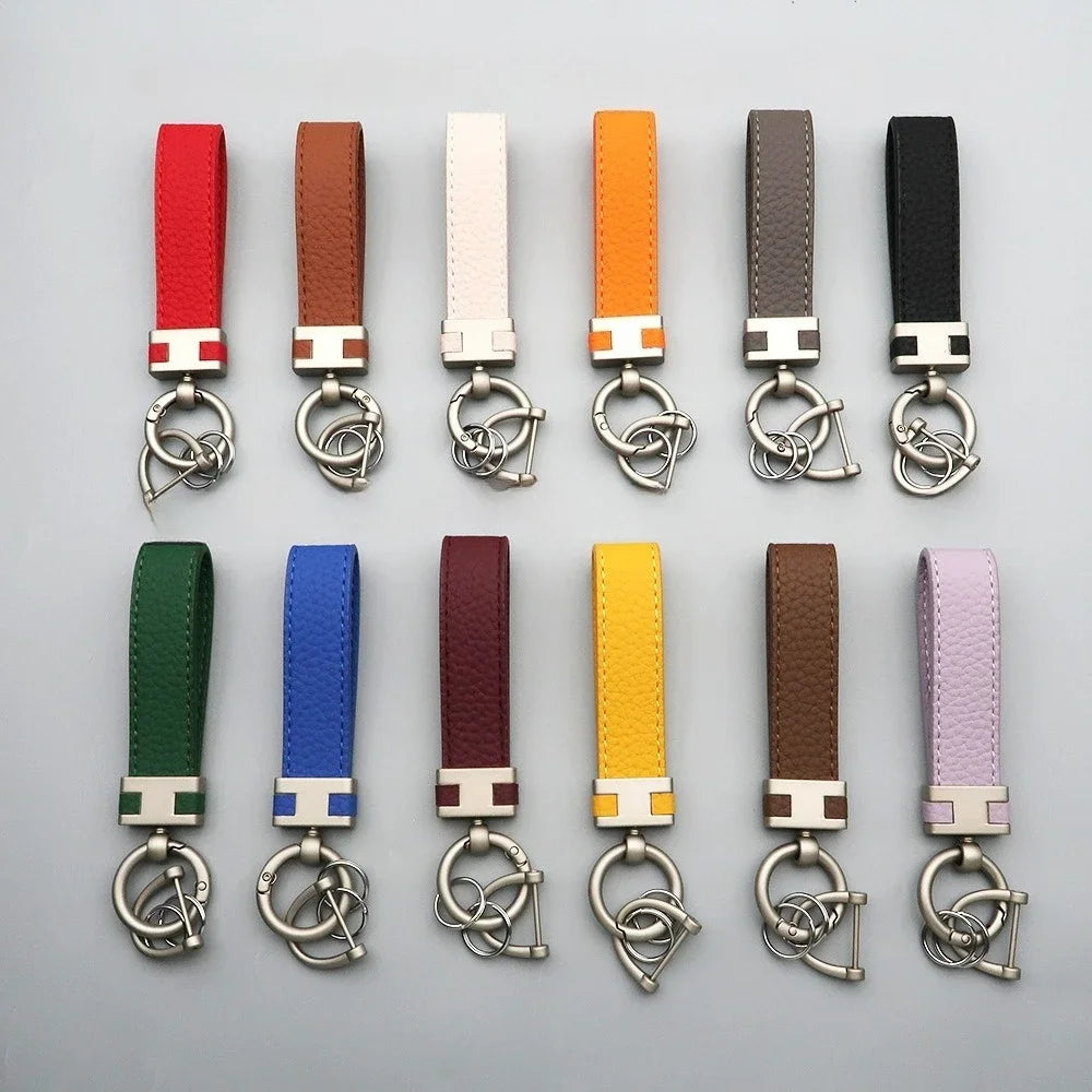 Custom Logo Litchi Pattern Keychain Men's and Women's Leather Laser Personalize Phone Bag Key Chains Ring Cute Metal Car Keyring