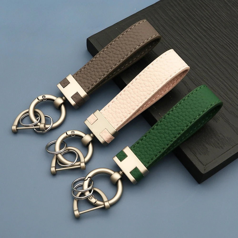 Custom Logo Litchi Pattern Keychain Men's and Women's Leather Laser Personalize Phone Bag Key Chains Ring Cute Metal Car Keyring