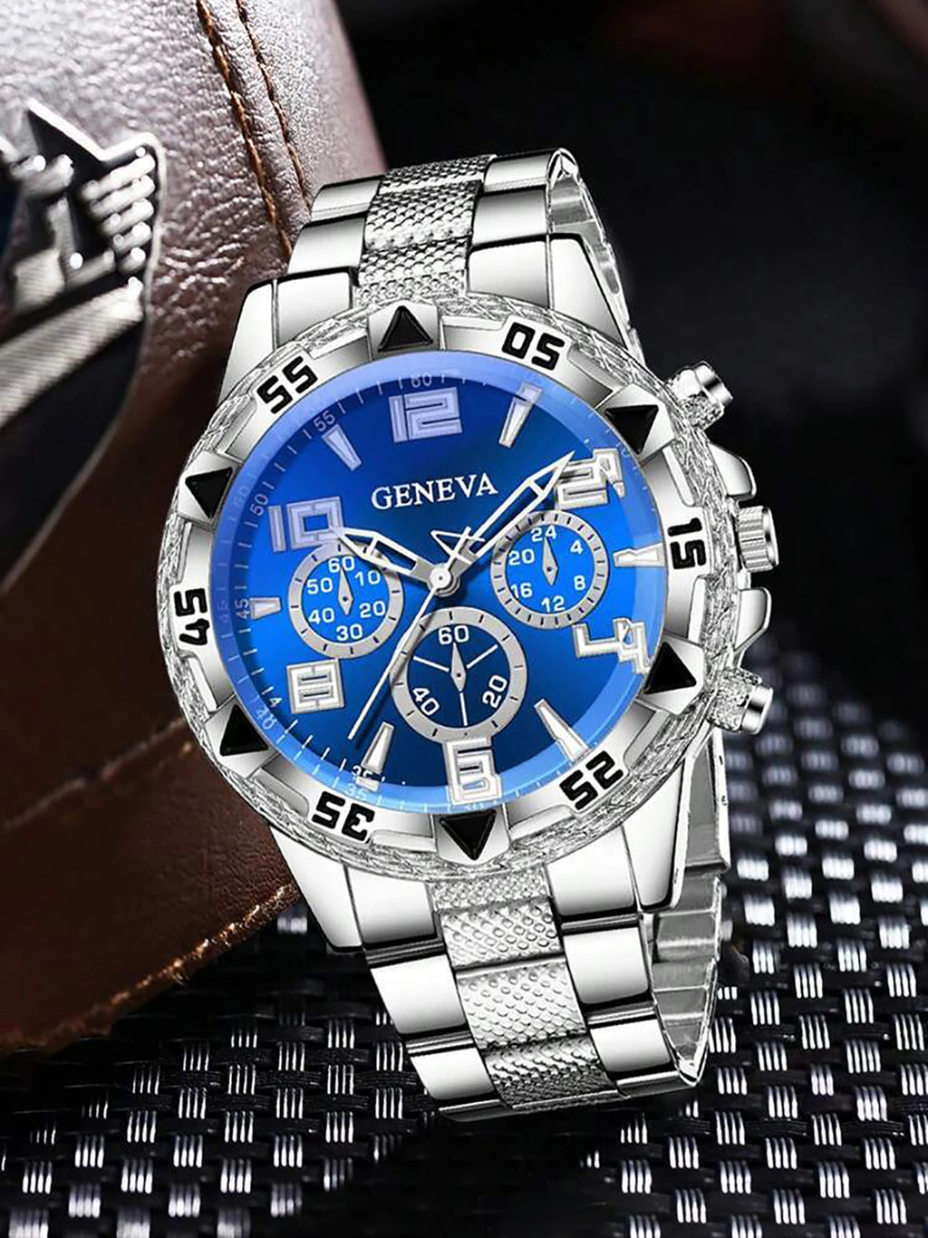 trendy and fashionable men's quartz watch, paired with a chain set, wallet, keychain. Suitable as a Father's Day or birthdaygift