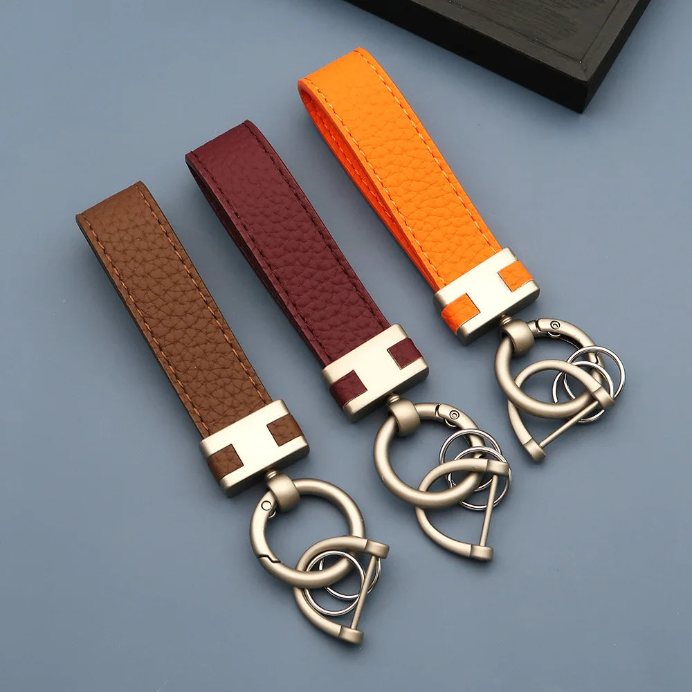 Custom Logo Litchi Pattern Keychain Men's and Women's Leather Laser Personalize Phone Bag Key Chains Ring Cute Metal Car Keyring